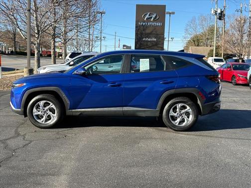 2022 Hyundai TUCSON SE