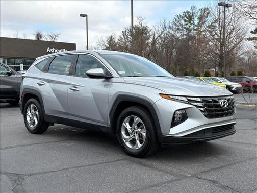 2022 Hyundai TUCSON SE