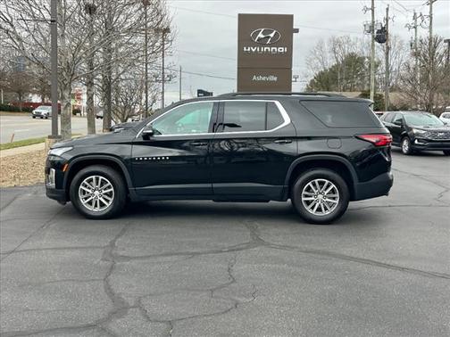 2022 Chevrolet Traverse LT Leather