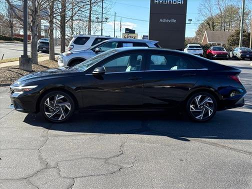 2025 Hyundai ELANTRA HEV Limited