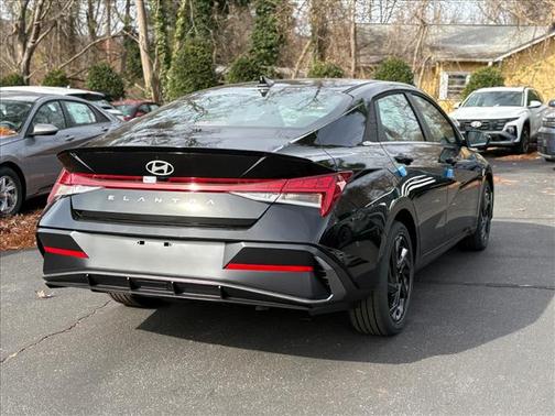 2026 Hyundai ELANTRA SEL