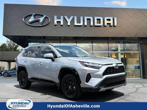 2024 Toyota RAV4 Hybrid SE