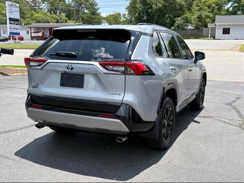 2024 Toyota RAV4 Hybrid SE
