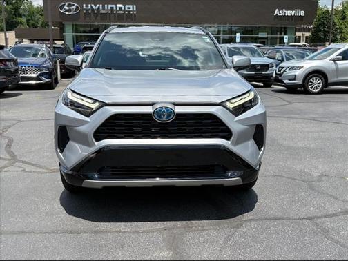 2024 Toyota RAV4 Hybrid SE
