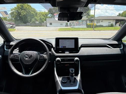 2024 Toyota RAV4 Hybrid SE