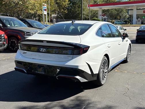 2025 Hyundai SONATA Hybrid SEL
