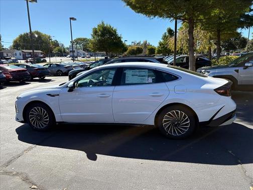 2025 Hyundai SONATA Hybrid SEL