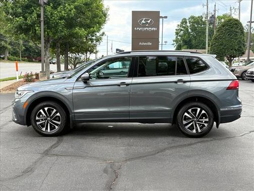 Platinum Gray Metallic 2022 Volkswagen Tiguan 2.0T S