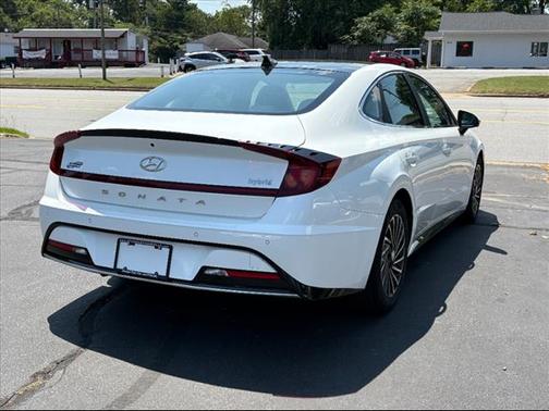 2021 Hyundai SONATA Hybrid Limited