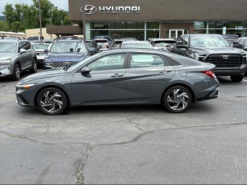 2024 Hyundai ELANTRA HEV Limited
