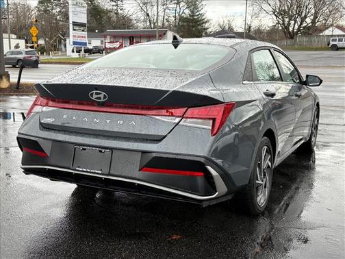 2025 Hyundai ELANTRA SEL Convenience