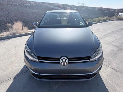 2018 Volkswagen Golf TSI SE