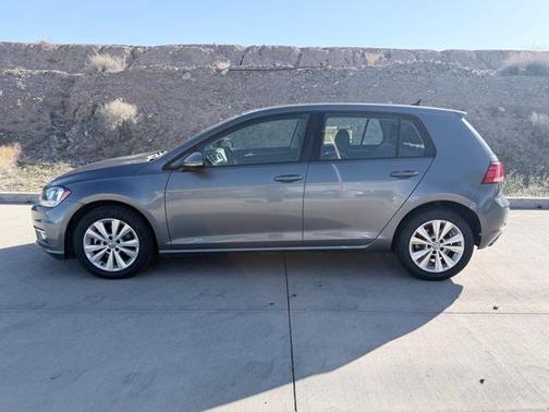 2018 Volkswagen Golf TSI SE
