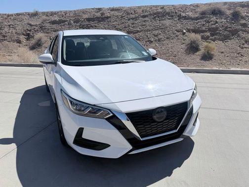 Cloud White 2022 Nissan Sentra SV