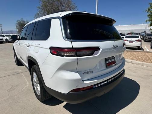 2023 Jeep Grand Cherokee L Laredo