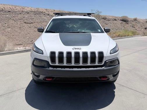 Bright White Clearcoat 2017 Jeep Cherokee Trailhawk