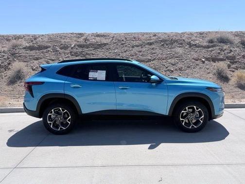 Marina Blue 2025 Chevrolet Trax LT