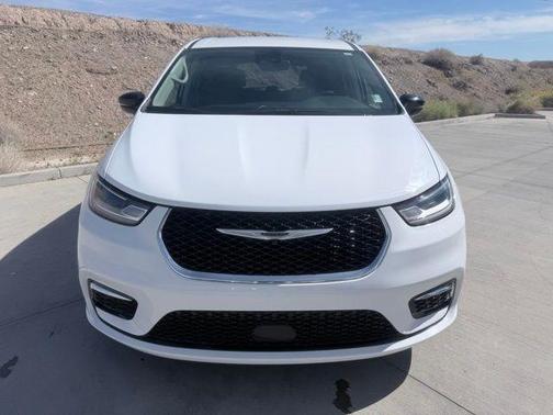 2024 Chrysler Pacifica Touring-L