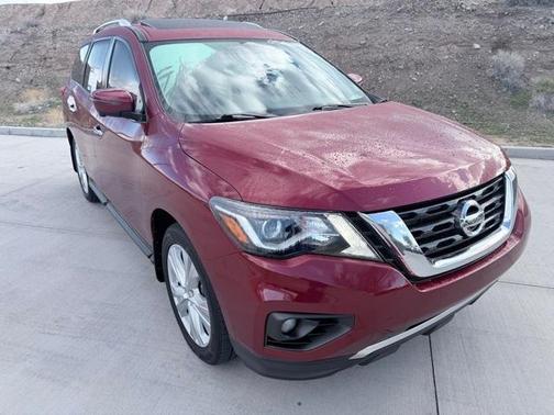 2018 Nissan Pathfinder SL