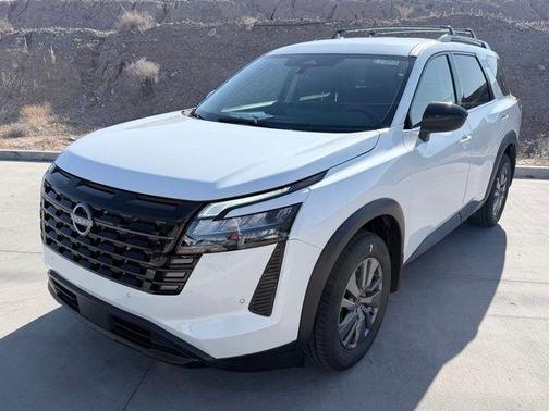 Everest White P 2026 Nissan Pathfinder SV
