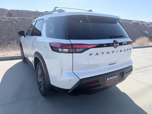 Everest White P 2026 Nissan Pathfinder SV