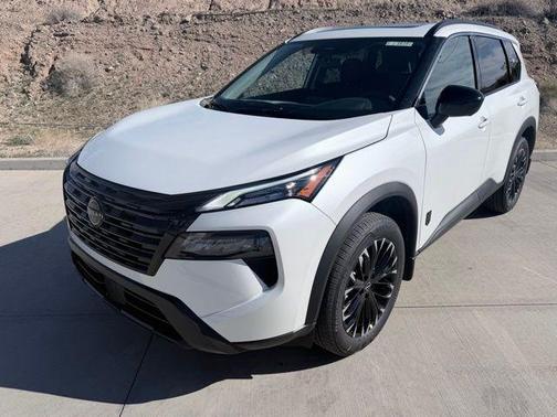 Everest White P 2026 Nissan Rogue Dark Armor