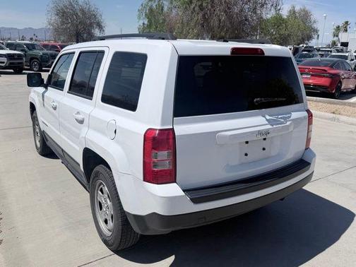 Bright White Clearcoat 2016 Jeep Patriot Sport