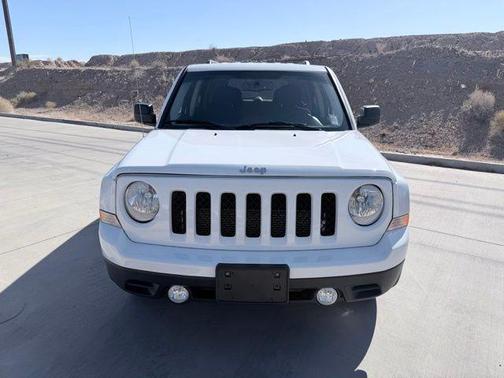 Bright White Clearcoat 2016 Jeep Patriot Sport