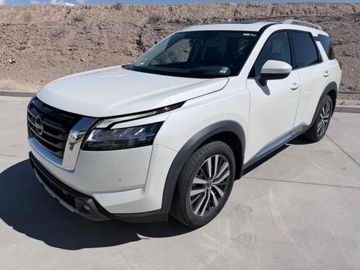 2022 Nissan Pathfinder Platinum
