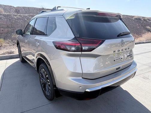 Champagne Silve 2026 Nissan Rogue Platinum