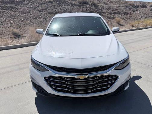 Summit White 2022 Chevrolet Malibu LT