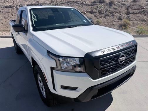 2022 Nissan Frontier S