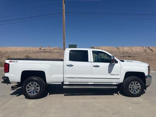 Summit White 2018 Chevrolet Silverado 3500 LTZ