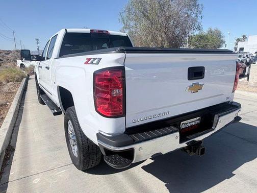 Summit White 2018 Chevrolet Silverado 3500 LTZ