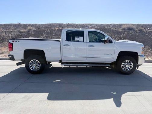 Summit White 2018 Chevrolet Silverado 3500 LTZ
