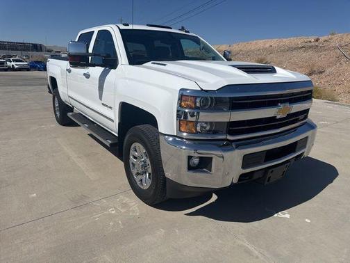 Summit White 2018 Chevrolet Silverado 3500 LTZ