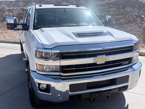 Summit White 2018 Chevrolet Silverado 3500 LTZ