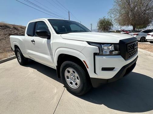 2022 Nissan Frontier S