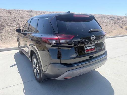 Black 2022 Nissan Rogue SV