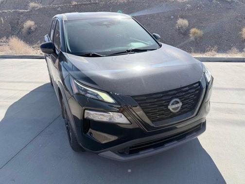 Black 2022 Nissan Rogue SV