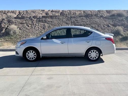 2017 Nissan Versa 1.6 SV