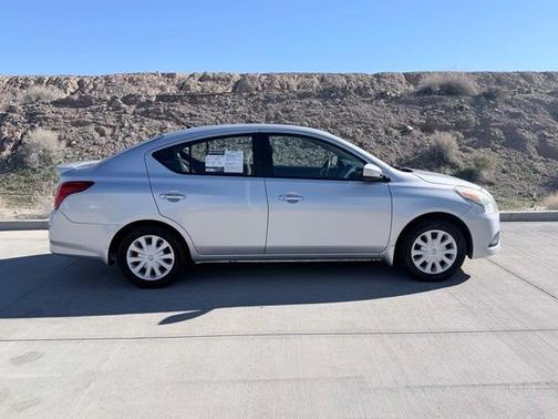 2017 Nissan Versa 1.6 SV