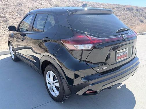 2025 Nissan Kicks Play S