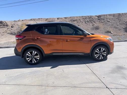 2019 Nissan Kicks SR