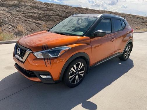 2019 Nissan Kicks SR