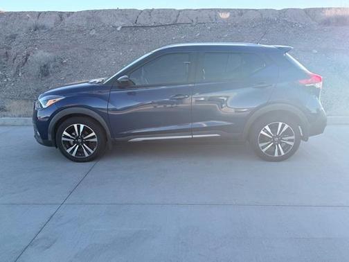 2019 Nissan Kicks SR