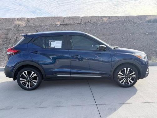 2019 Nissan Kicks SR