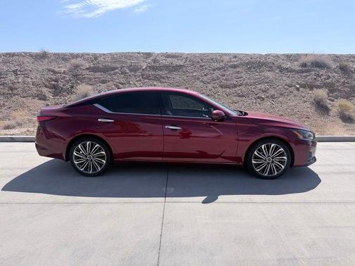 Sunset Drift Chromaflair 2019 Nissan Altima 2.5 SL