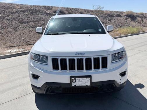 Bright White Clearcoat 2015 Jeep Grand Cherokee Laredo