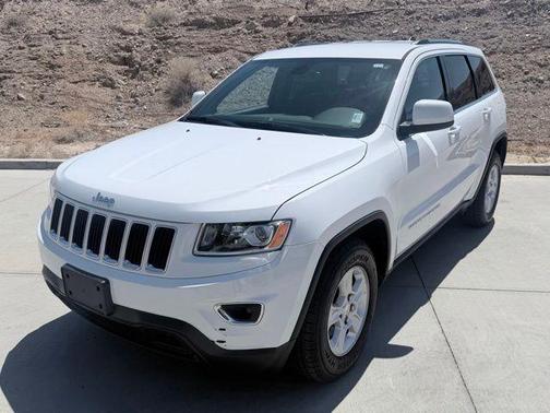 Bright White Clearcoat 2015 Jeep Grand Cherokee Laredo